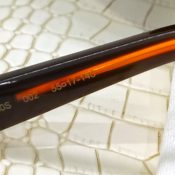 Gucci GG0980S Sunglasses in a hard to fine Blackish Brown Tortoise Shell Color - Picture 13 of 13